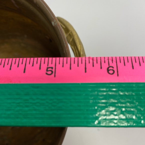 Brass Vintage 3 Matching Planters in Graduated Sizes - Picture 16 of 16